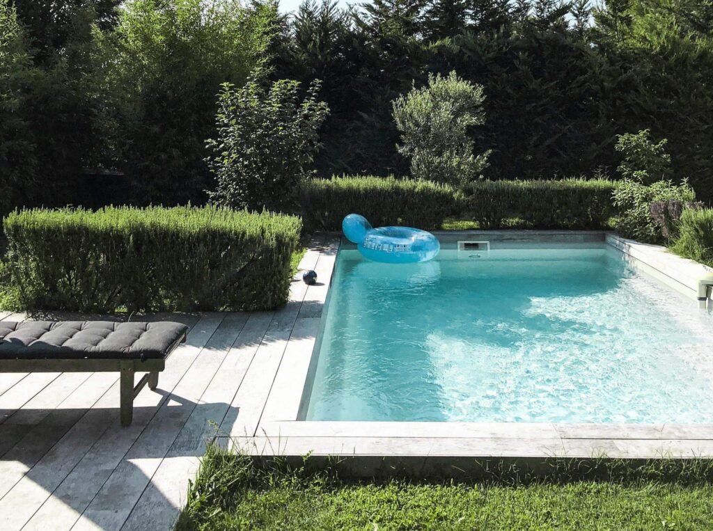 Choosing the Perfect Pool Shape and Size for Your Backyard